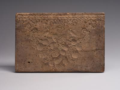 Фрагмент матриці з азбукою, цифрами та орнаментом (1748 р.) — невідомий