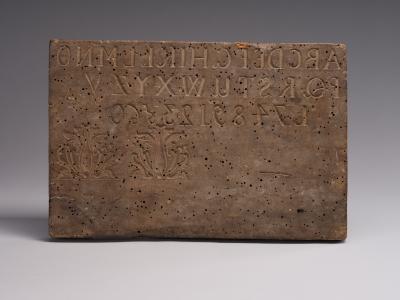 Фрагмент матриці з азбукою, цифрами та орнаментом (1748 р.) 3