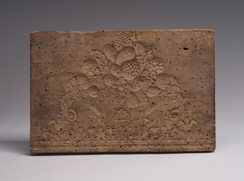 Фрагмент матриці з азбукою, цифрами та орнаментом (1748 р.) 2