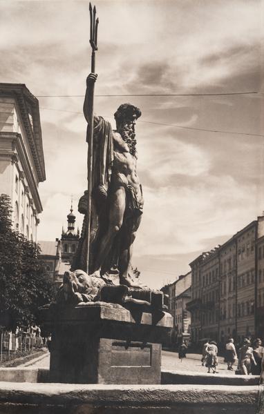 Monument to Neptune