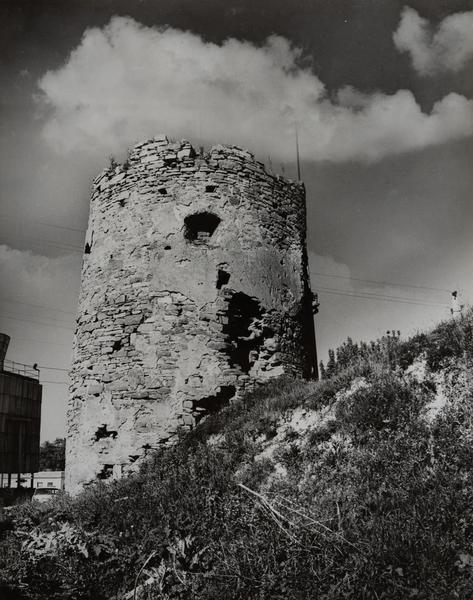 Кругла башта замку XIV – XV ст.