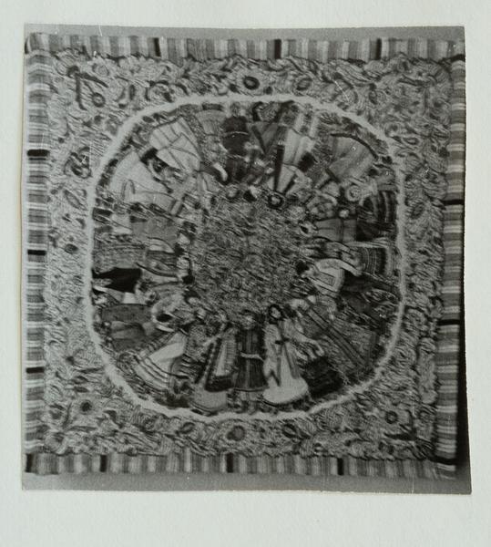 A. Ivanova. Headscarf "Friendship of Nations"