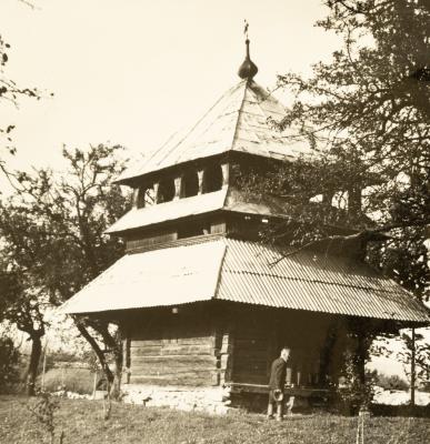 Дерев’яна дзвіниця — невідомий