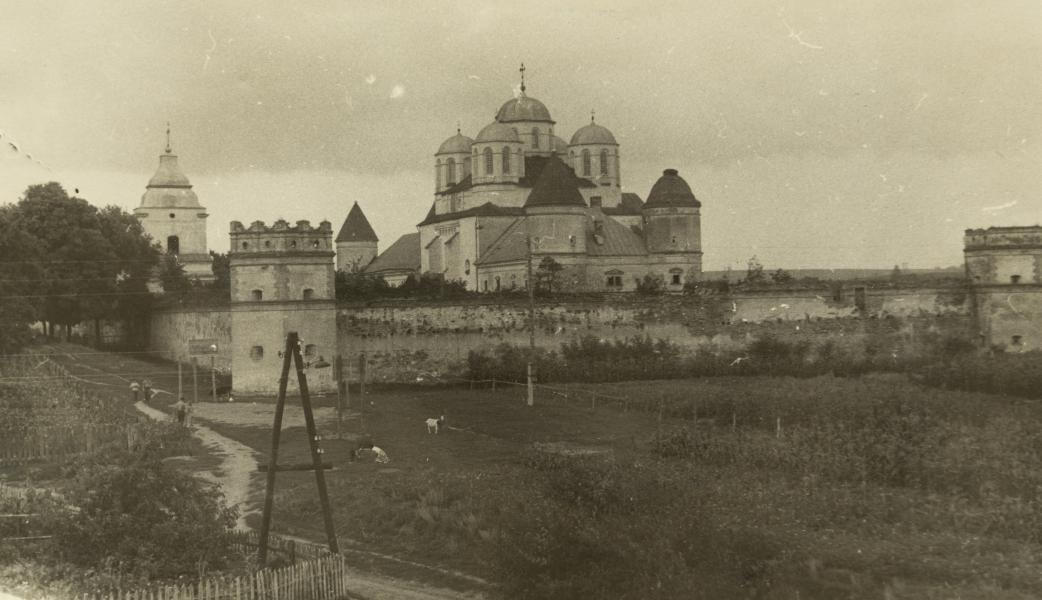 Свято-Троїцький монастир