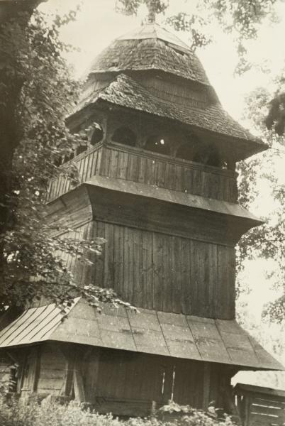 Дерев’яна дзвіниця