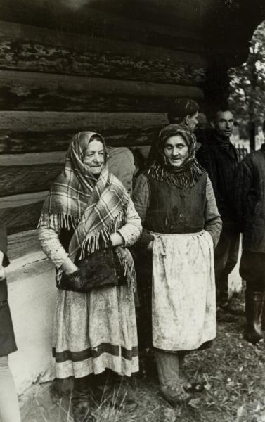 Older Women Talking to Expedition Members