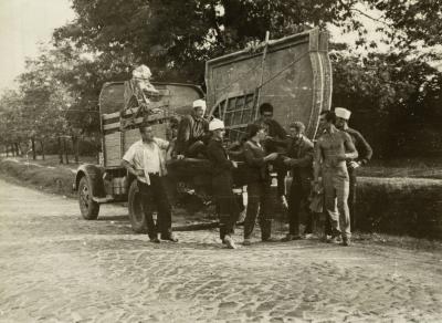 Transporting Artworks During the Expedition — unknown