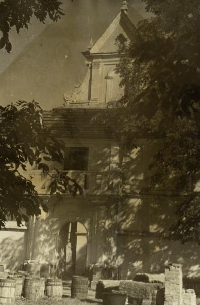 Building on the Territory of the Univ Lavra
