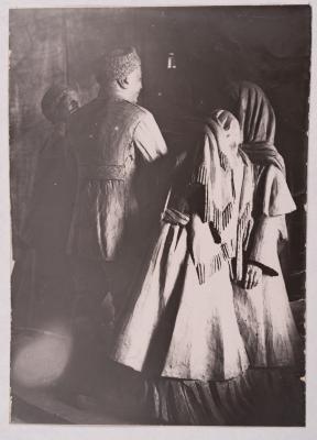 Mykhailo Lezviiev. The "Collective Farmers" Sculptural Group — unknown