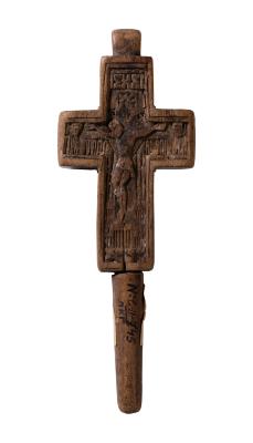 Hand Cross 2